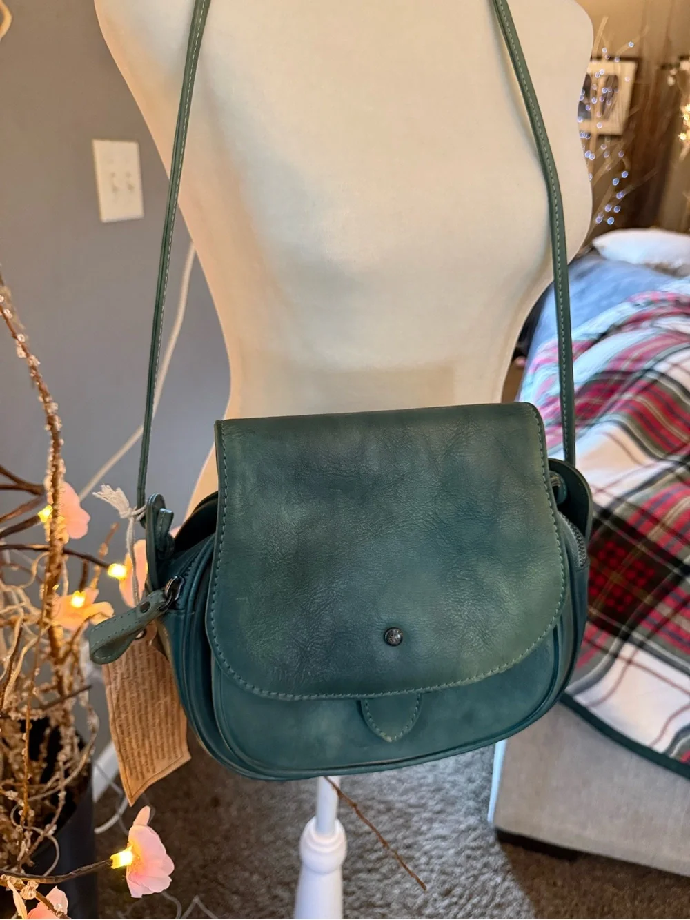 Old Trend Deep Green Leather Crossbody Saddle Bag with Flap
